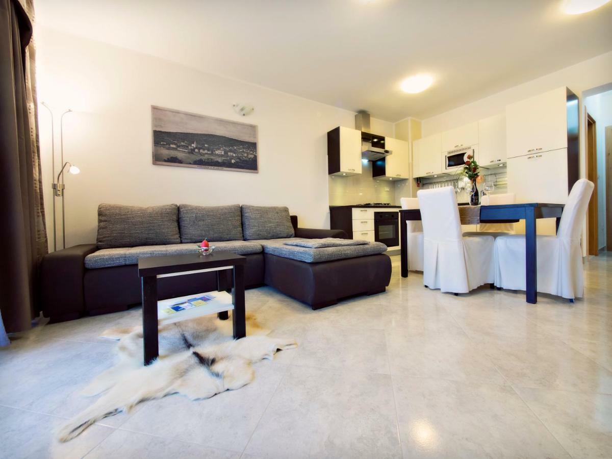 Apartmani Fortuna Zlarin Bagian luar foto