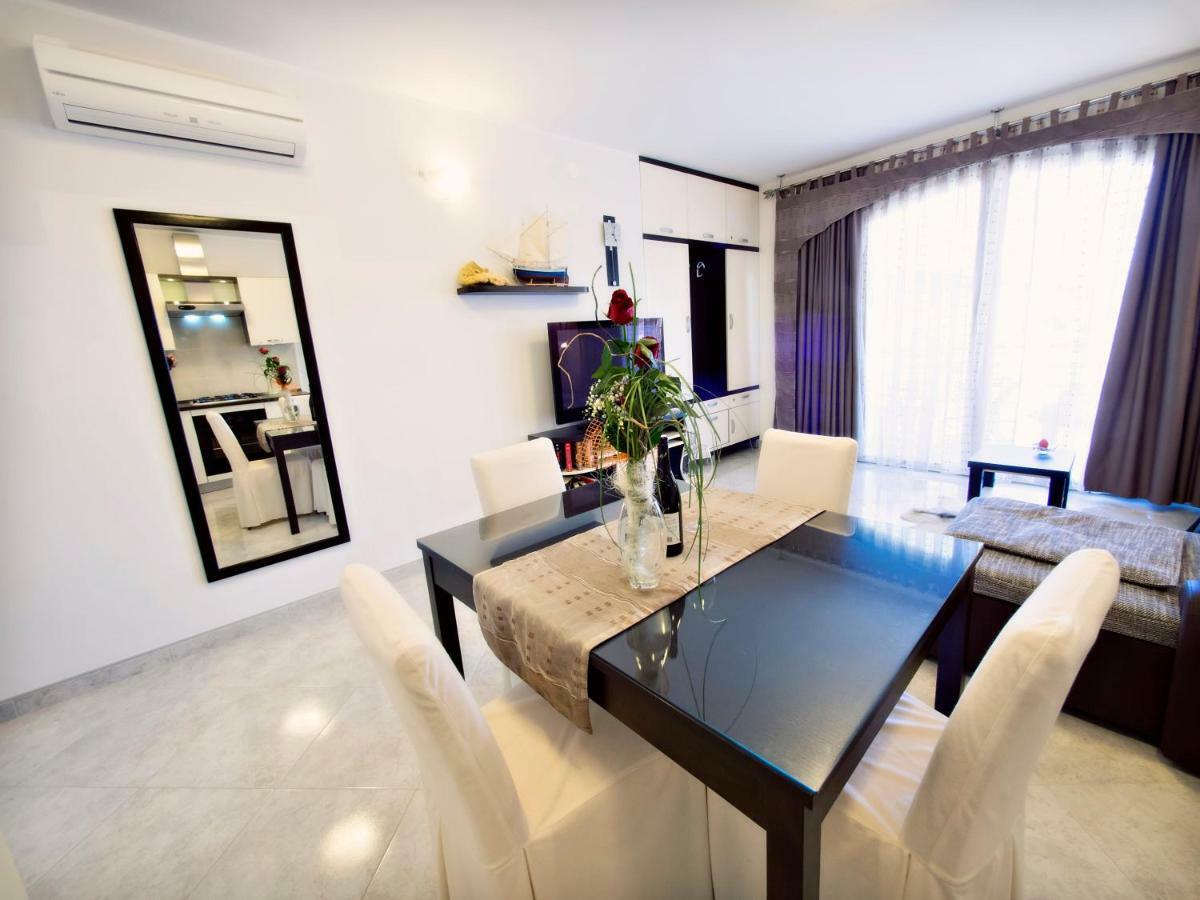 Apartmani Fortuna Zlarin Bagian luar foto