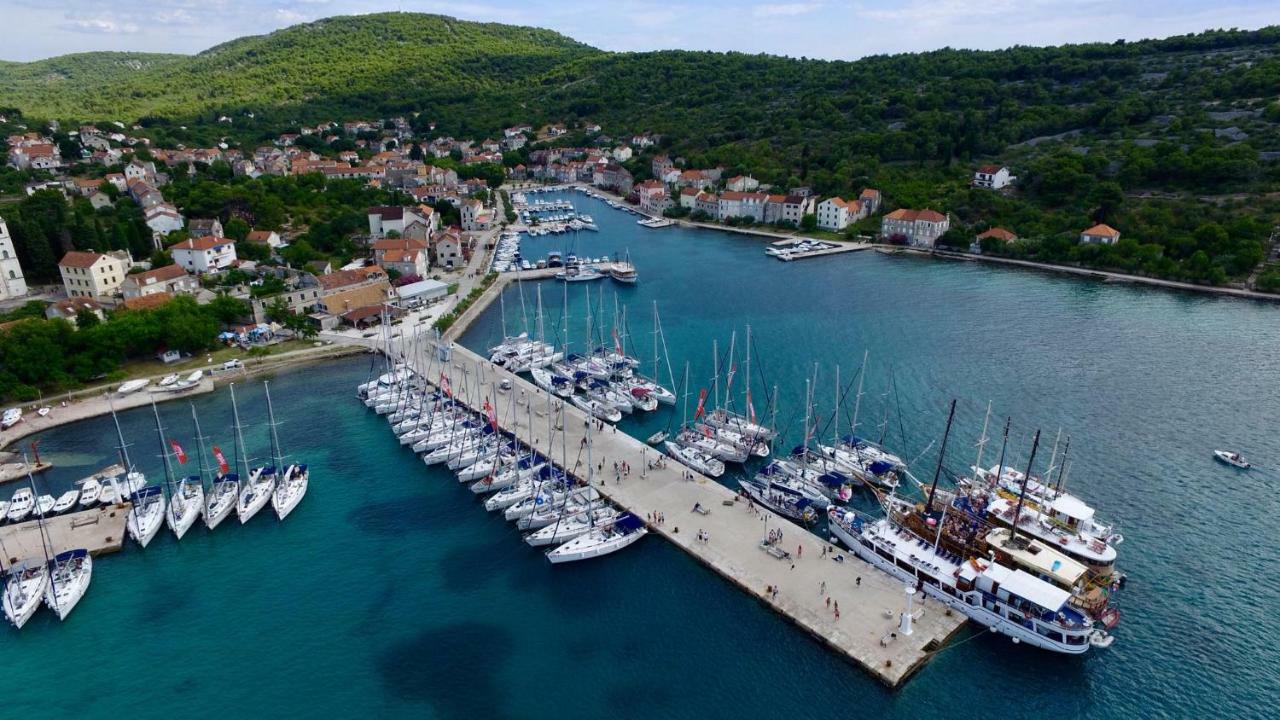 Apartmani Fortuna Zlarin Bagian luar foto